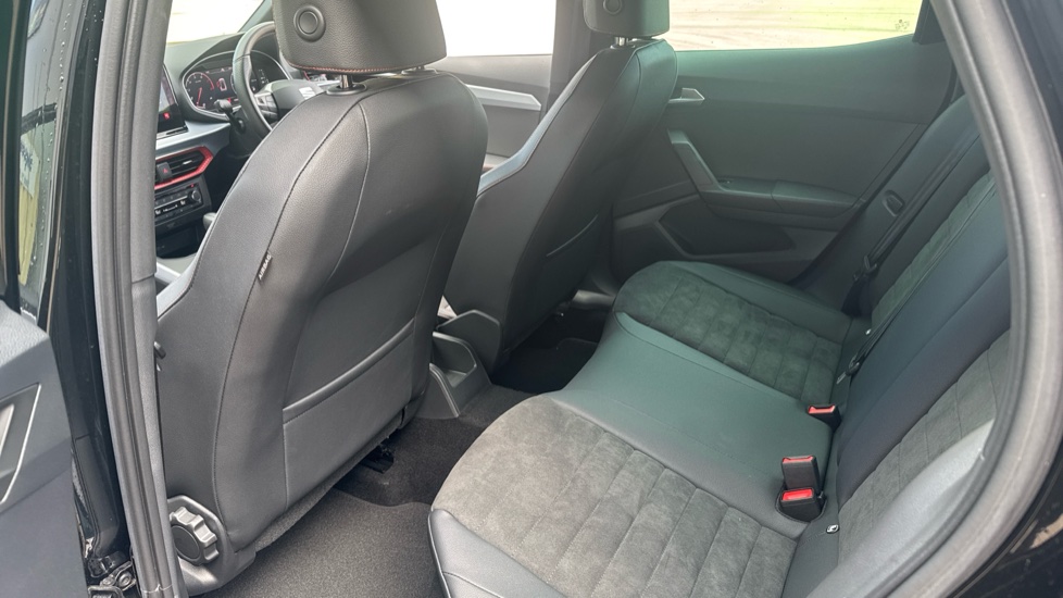 SEAT Arona 1.0 TSI 110 FR Sport 5dr DSG Petrol Hatchback - Image 16