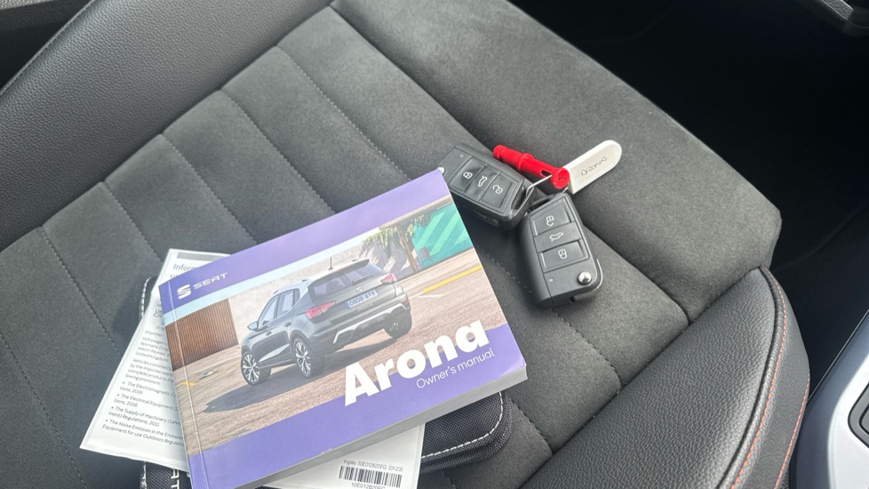 SEAT Arona 1.0 TSI 110 FR Sport 5dr DSG Petrol Hatchback - Image 19