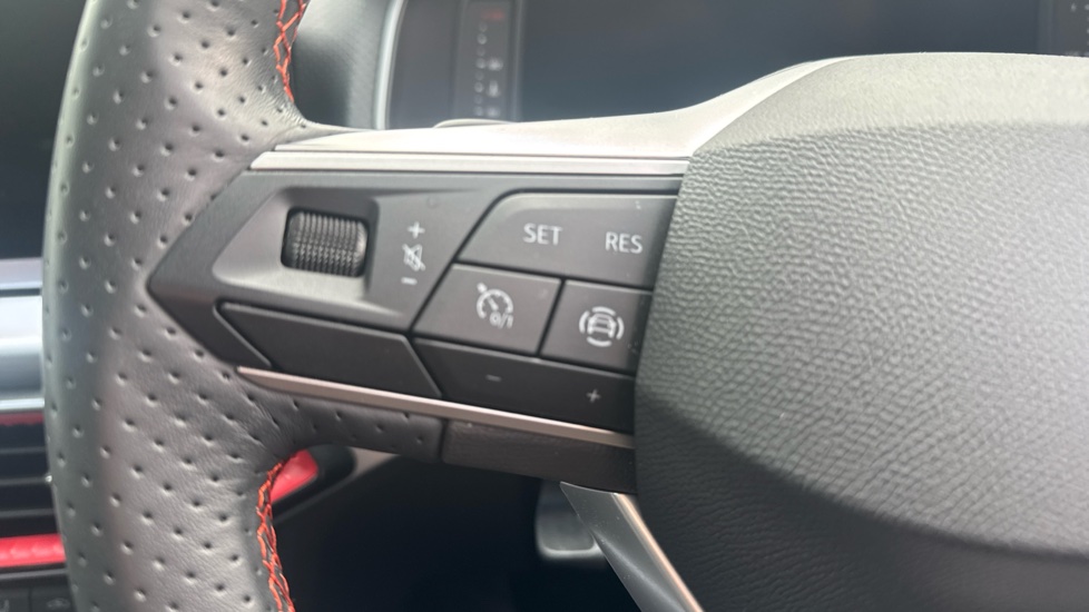 SEAT Arona 1.0 TSI 110 FR Sport 5dr DSG Petrol Hatchback - Image 21