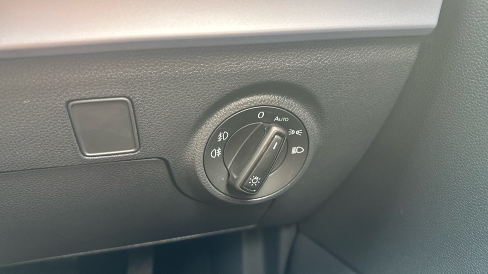 SEAT Arona 1.0 TSI 110 FR Sport 5dr DSG Petrol Hatchback - Image 23
