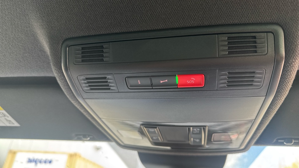 SEAT Arona 1.0 TSI 110 FR Sport 5dr DSG Petrol Hatchback - Image 33