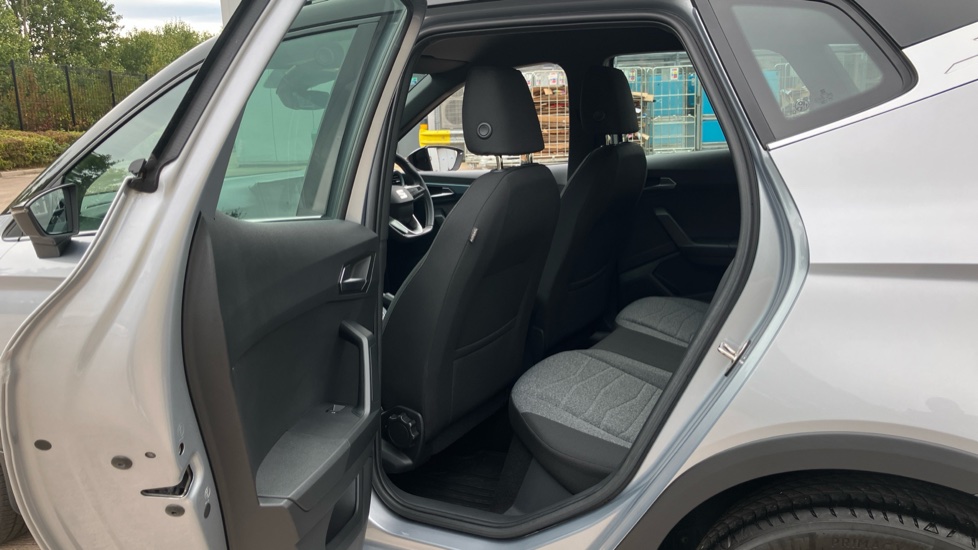SEAT Arona 1.0 TSI 110 XPERIENCE 5dr DSG Petrol Hatchback - Image 16