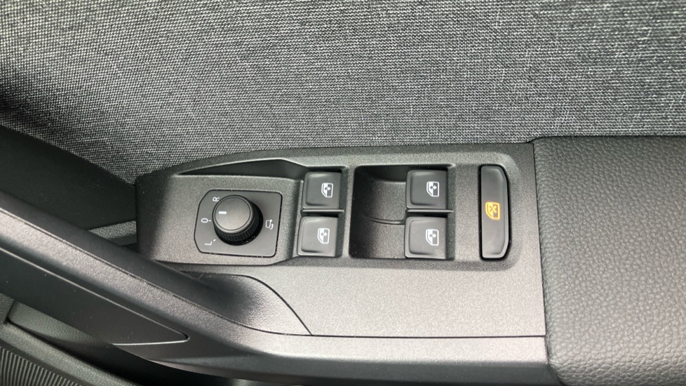 SEAT Arona 1.0 TSI 110 XPERIENCE 5dr DSG Petrol Hatchback - Image 39