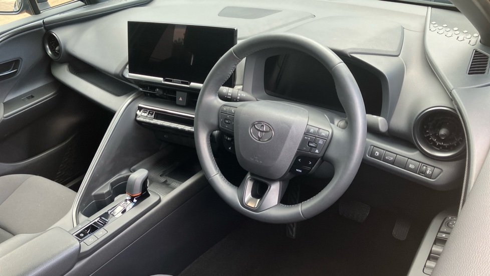 Toyota C-HR 1.8 Hybrid Design 5dr CVT Hybrid Hatchback - Image 11
