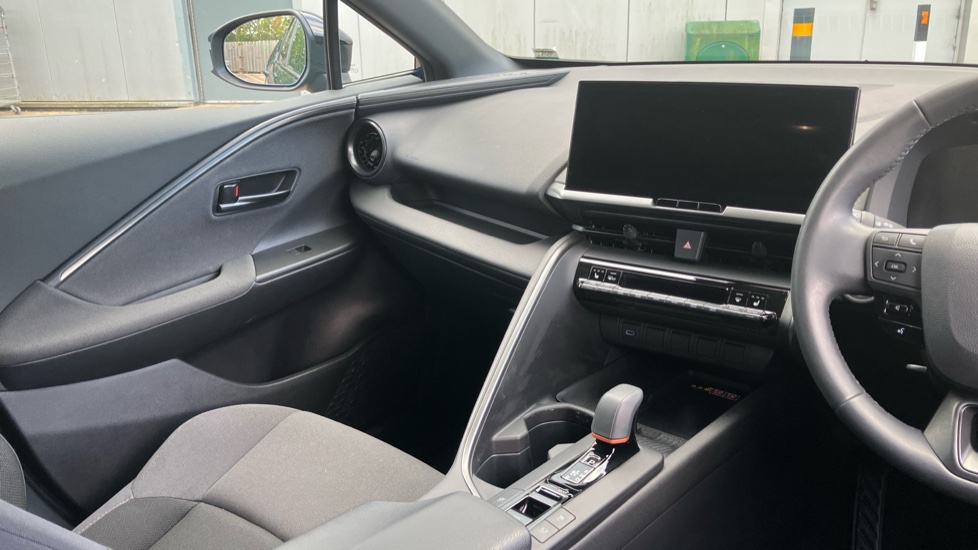 Toyota C-HR 1.8 Hybrid Design 5dr CVT Hybrid Hatchback - Image 14