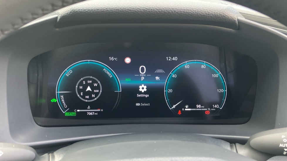 Toyota C-HR 1.8 Hybrid Design 5dr CVT Hybrid Hatchback - Image 18