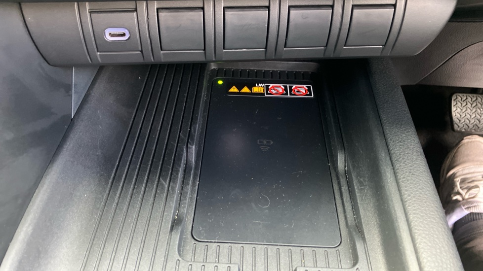 Toyota C-HR 1.8 Hybrid Design 5dr CVT Hybrid Hatchback - Image 23