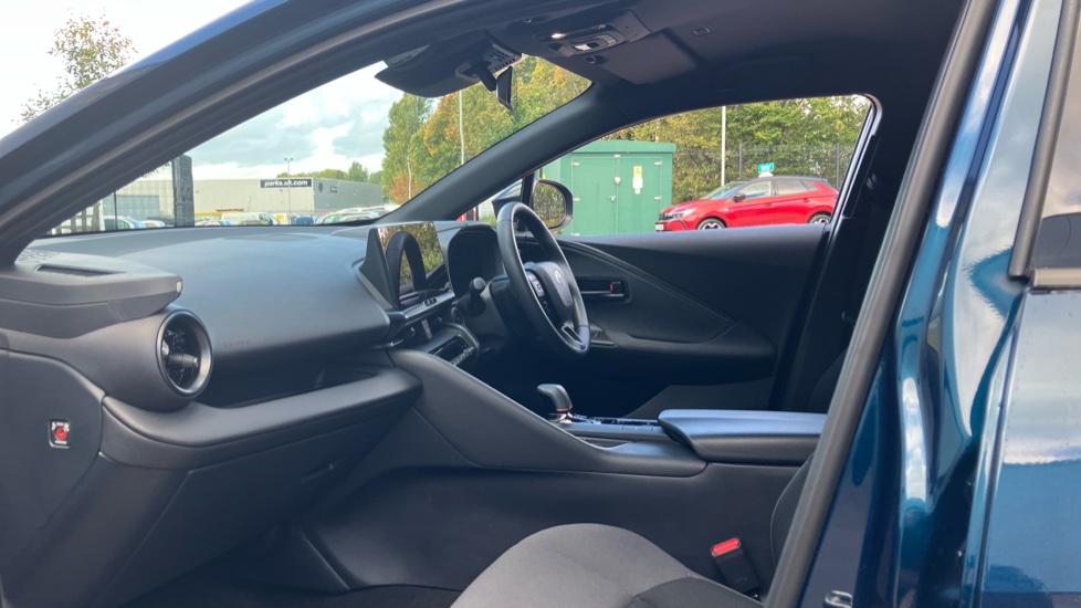 Toyota C-HR 1.8 Hybrid Design 5dr CVT Hybrid Hatchback - Image 54