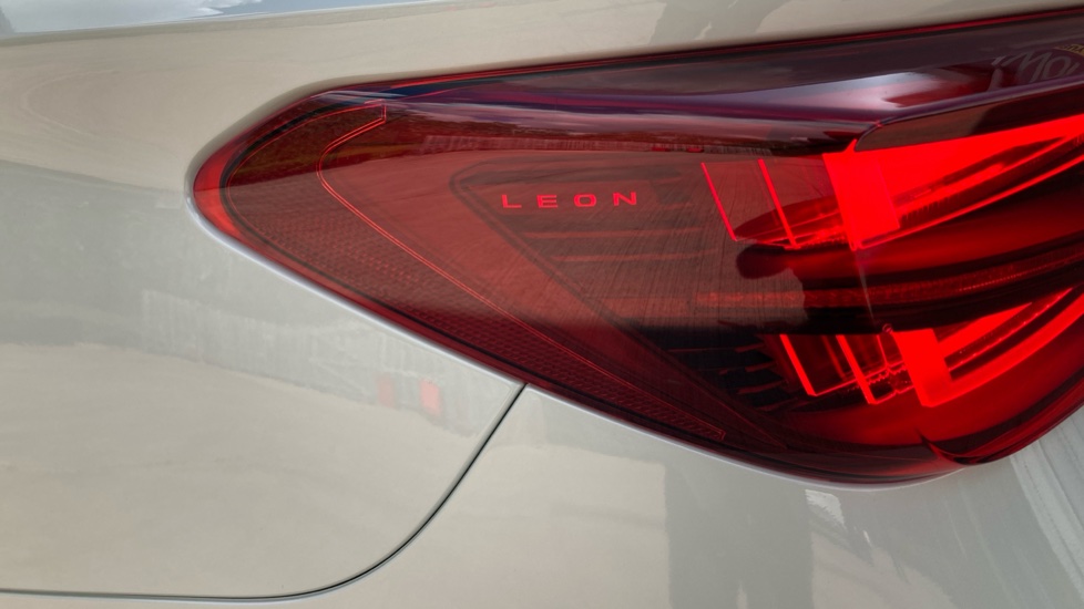CUPRA Leon 1.5 eTSI 150 V2 5dr DSG [18Inch  alloy] Petrol Estate - Image 45