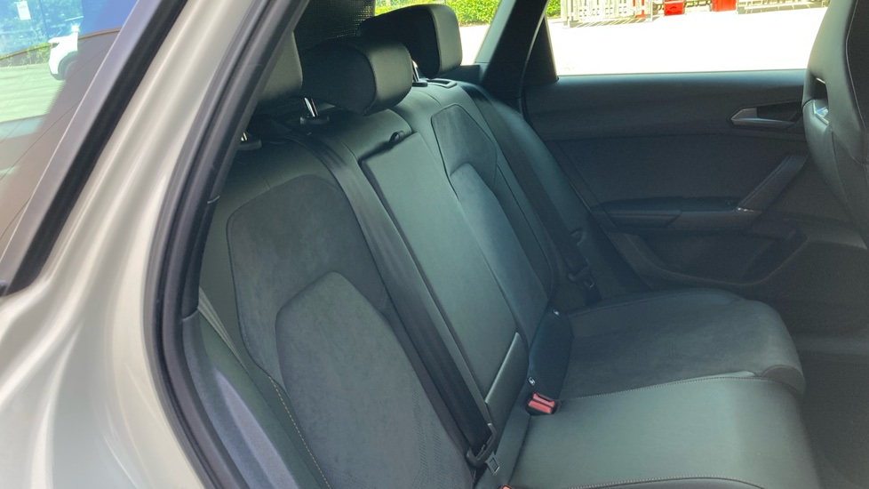 CUPRA Leon 1.5 eTSI 150 V2 5dr DSG [18Inch  alloy] Petrol Estate - Image 54