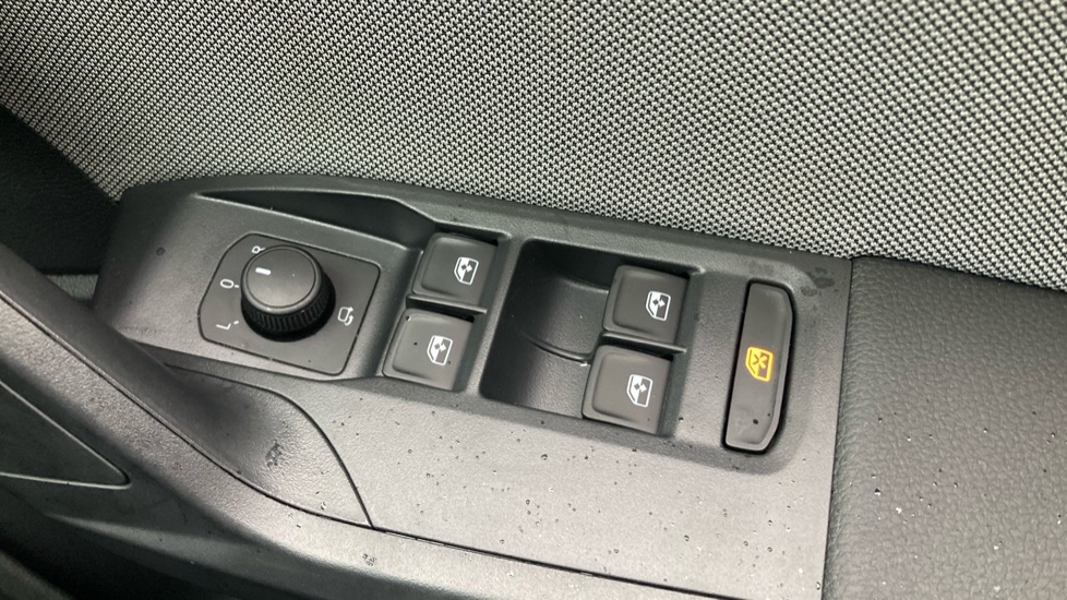 SEAT Arona 1.0 TSI 115 FR First Edition 5dr Petrol Hatchback - Image 25