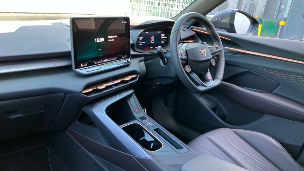 CUPRA Terramar 1.5 eHybrid 272 VZ2 5dr DSG Hatchback - Image 9
