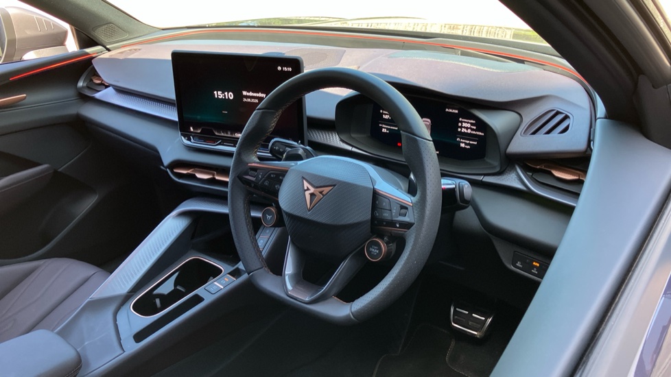 CUPRA Terramar 1.5 eHybrid 272 VZ2 5dr DSG Hatchback - Image 11