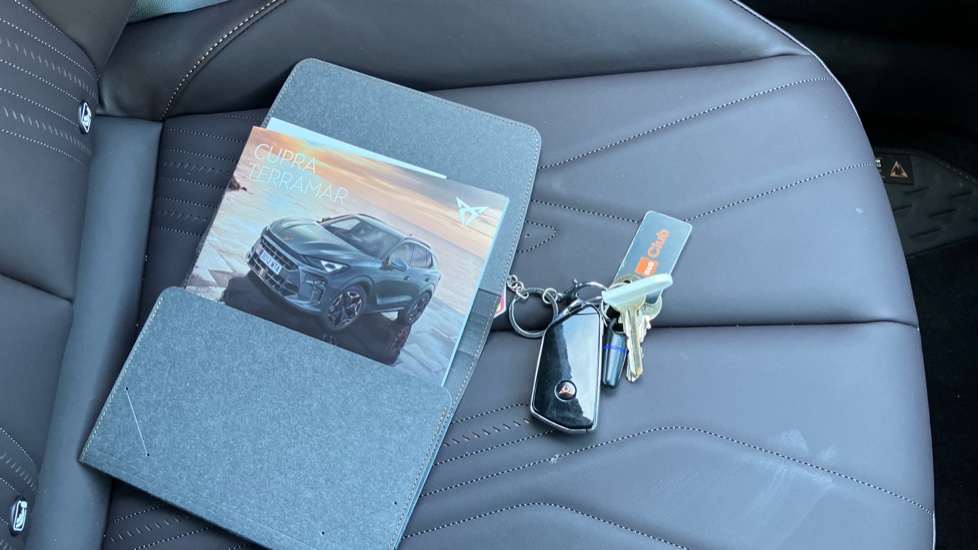 CUPRA Terramar 1.5 eHybrid 272 VZ2 5dr DSG Hatchback - Image 19