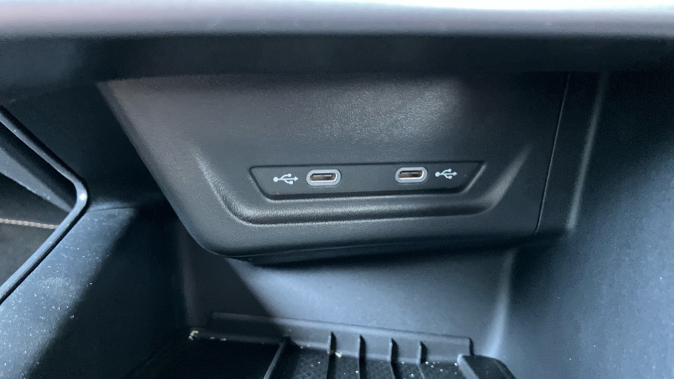 CUPRA Terramar 1.5 eHybrid 272 VZ2 5dr DSG Hatchback - Image 22
