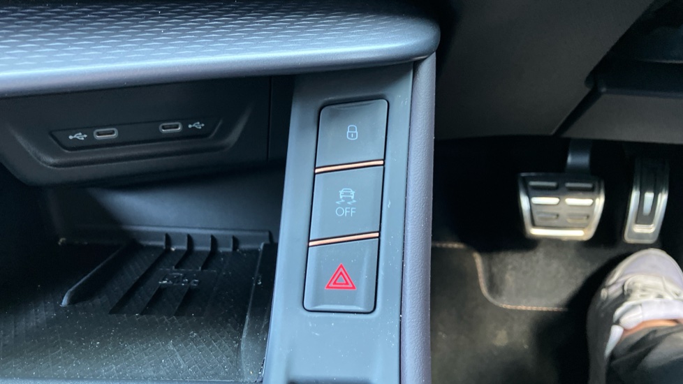 CUPRA Terramar 1.5 eHybrid 272 VZ2 5dr DSG Hatchback - Image 23