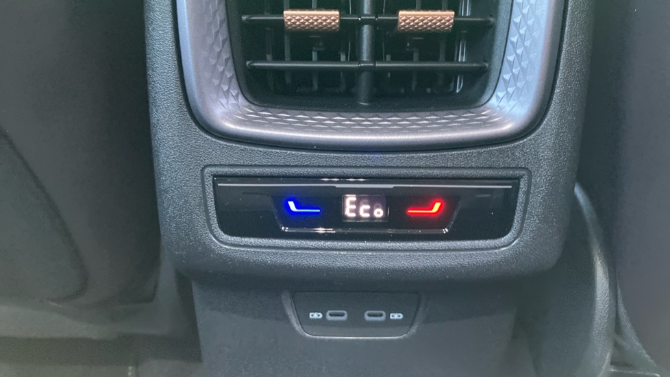 CUPRA Terramar 1.5 eHybrid 272 VZ2 5dr DSG Hatchback - Image 44