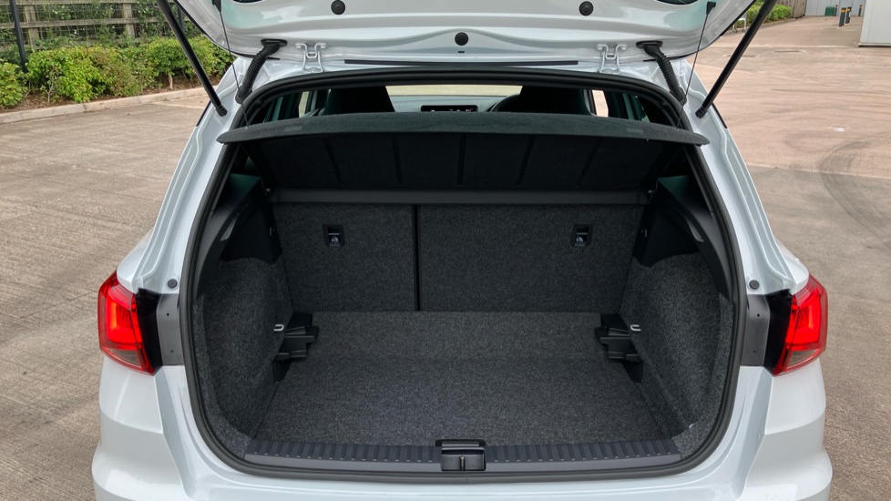 SEAT Arona 1.0 TSI 115 FR 5dr Petrol Hatchback - Image 4