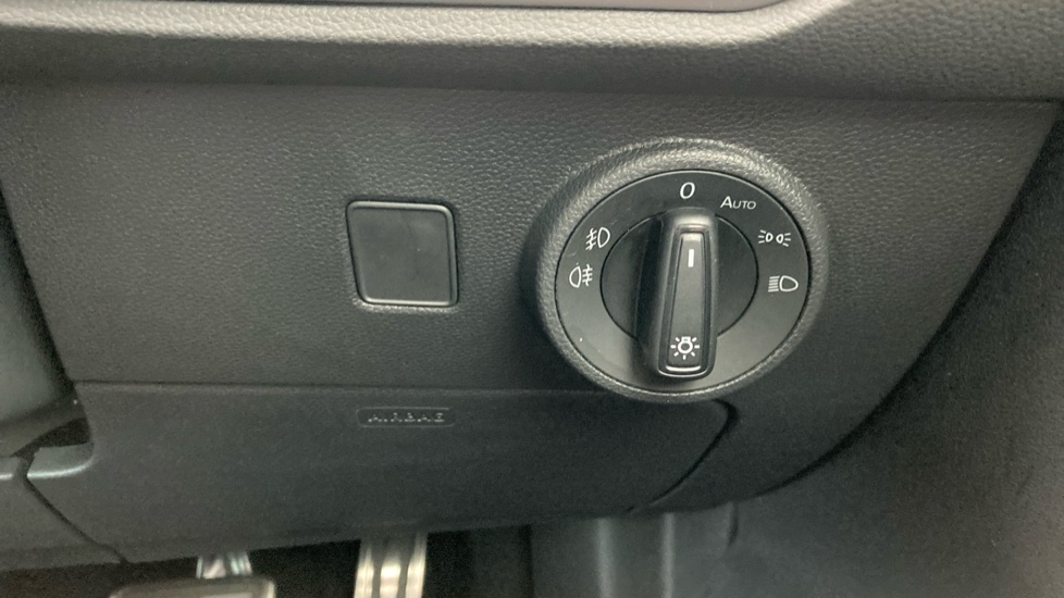 SEAT Ateca 1.5 TSI EVO FR 5dr DSG Petrol Estate - Image 31