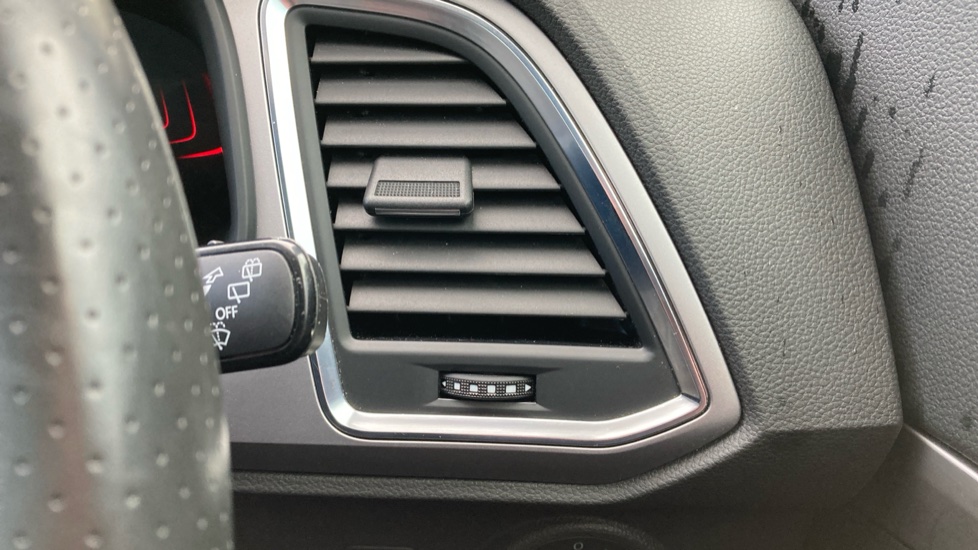 SEAT Ateca 1.5 TSI EVO FR 5dr DSG Petrol Estate - Image 32