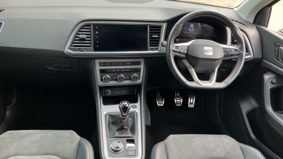 SEAT Ateca 1.5 TSI EVO FR 5dr Petrol Estate - Image 10