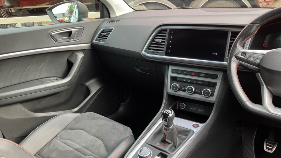 SEAT Ateca 1.5 TSI EVO FR 5dr Petrol Estate - Image 14