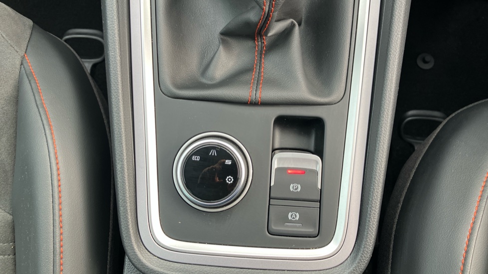 SEAT Ateca 1.5 TSI EVO FR 5dr Petrol Estate - Image 24