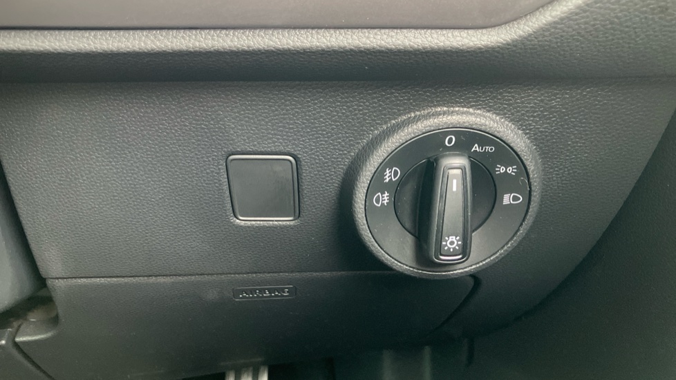 SEAT Ateca 1.5 TSI EVO FR 5dr Petrol Estate - Image 39