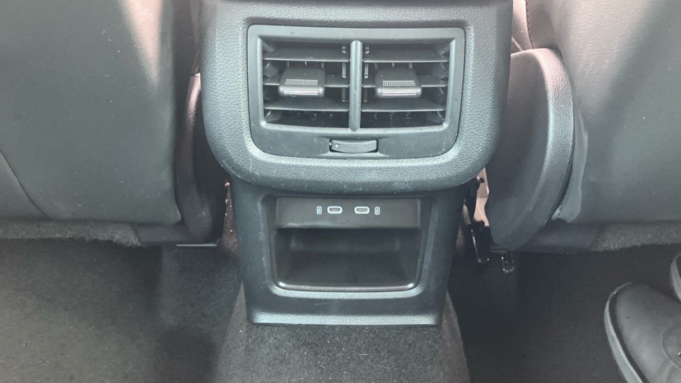 SEAT Ateca 1.5 TSI EVO FR 5dr Petrol Estate - Image 48