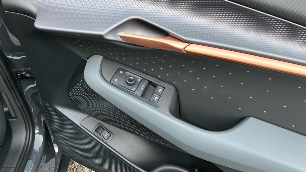 CUPRA Tavascan 250kW VZ2 77kWh AWD 5dr Auto Electric Estate - Image 27