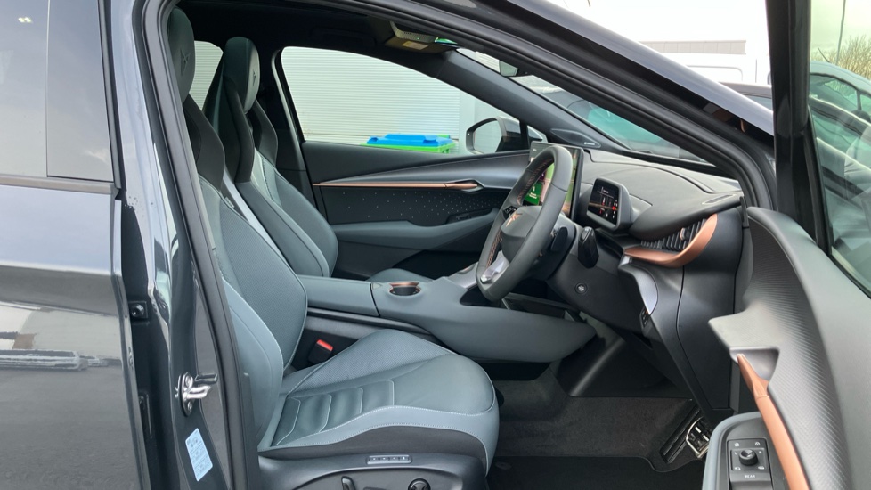 CUPRA Tavascan 250kW VZ2 77kWh AWD 5dr Auto Electric Estate - Image 30