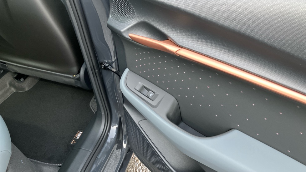 CUPRA Tavascan 250kW VZ2 77kWh AWD 5dr Auto Electric Estate - Image 32