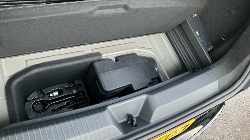 CUPRA Tavascan 250kW VZ2 77kWh AWD 5dr Auto Electric Estate - Image 39