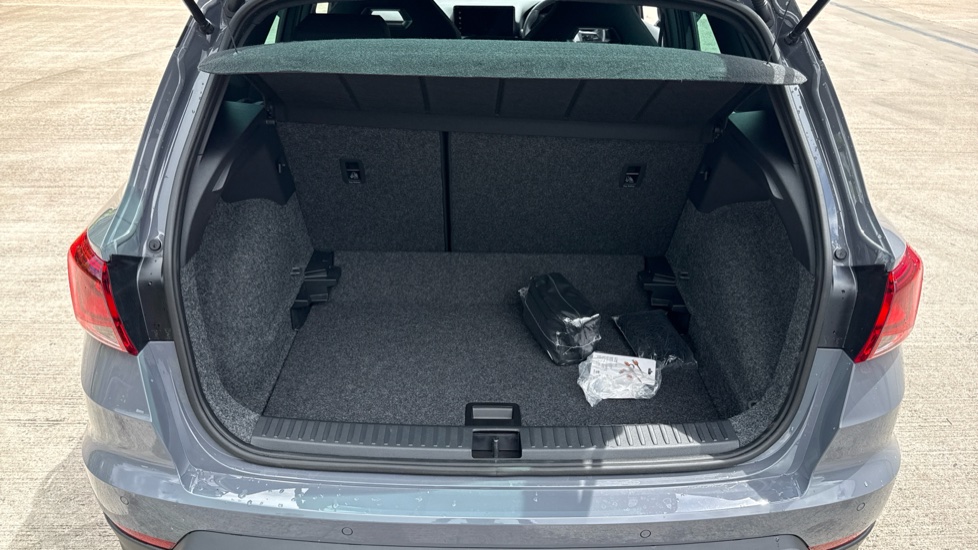 SEAT Arona 1.0 TSI 115 FR First Edition 5dr DSG Petrol Hatchback - Image 4