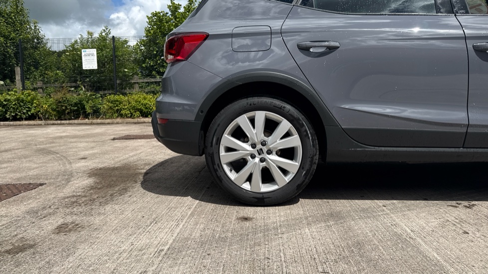 SEAT Arona 1.0 TSI 115 FR First Edition 5dr DSG Petrol Hatchback - Image 7