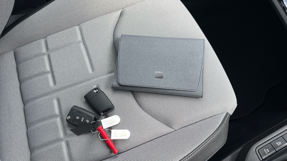 SEAT Arona 1.0 TSI 115 FR First Edition 5dr DSG Petrol Hatchback - Image 19