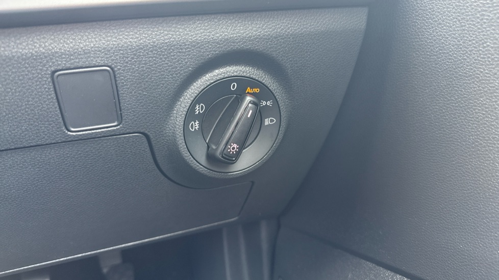 SEAT Arona 1.0 TSI 115 FR First Edition 5dr DSG Petrol Hatchback - Image 22