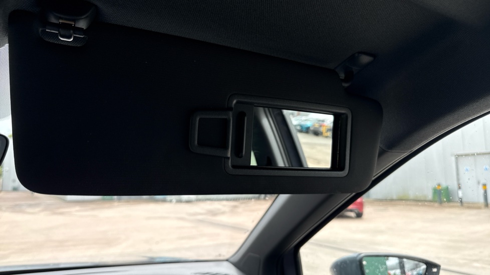 SEAT Arona 1.0 TSI 115 FR First Edition 5dr DSG Petrol Hatchback - Image 35