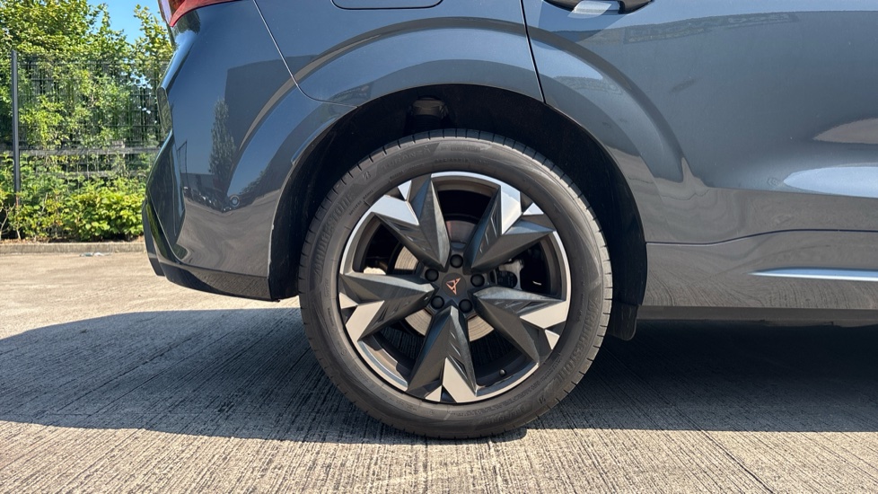 CUPRA Terramar 1.5 eTSI 150 V2 5dr DSG Petrol Hatchback - Image 7
