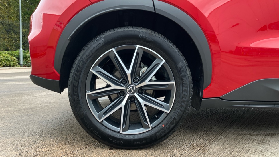 Lexus LBX 1.5 Takumi 5dr E-CVT Hybrid Hatchback - Image 7