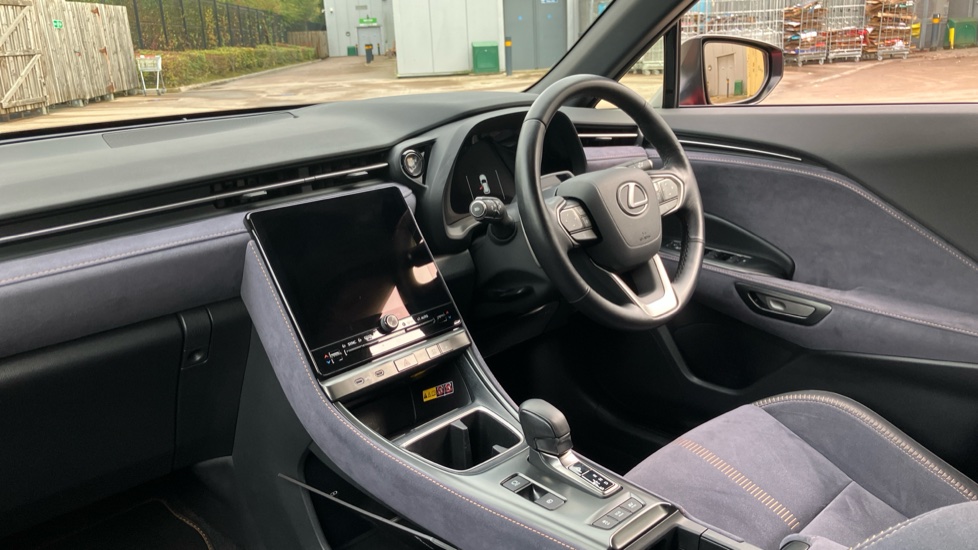 Lexus LBX 1.5 Takumi 5dr E-CVT Hybrid Hatchback - Image 9