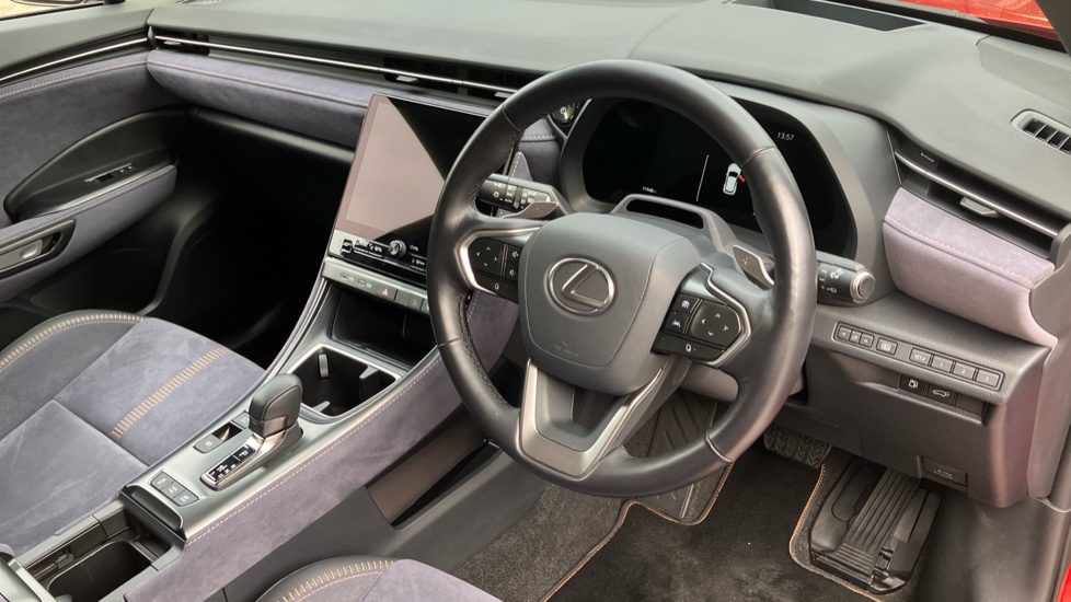Lexus LBX 1.5 Takumi 5dr E-CVT Hybrid Hatchback - Image 11