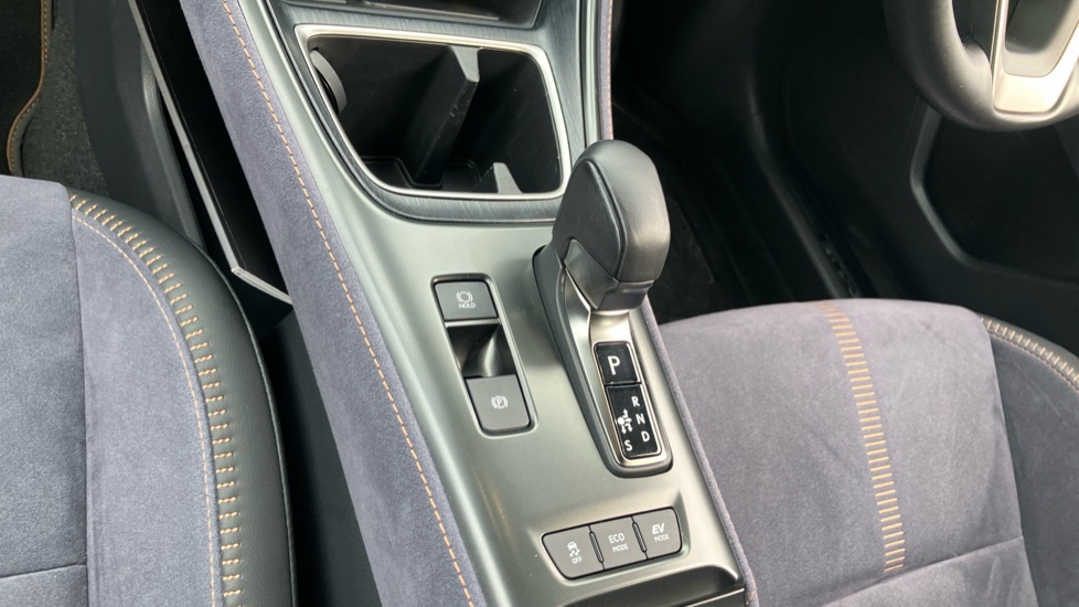 Lexus LBX 1.5 Takumi 5dr E-CVT Hybrid Hatchback - Image 13