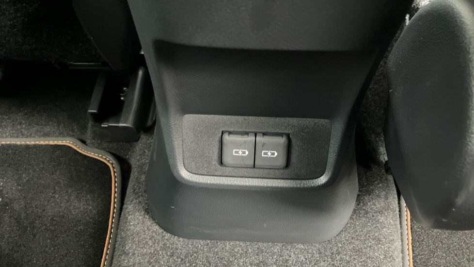 Lexus LBX 1.5 Takumi 5dr E-CVT Hybrid Hatchback - Image 50