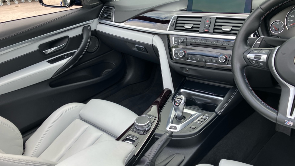 BMW M4 2dr DCT [Competition Pack] Petrol Convertible - Image 14