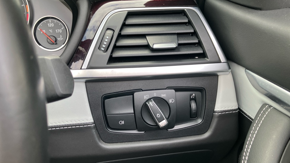 BMW M4 2dr DCT [Competition Pack] Petrol Convertible - Image 35