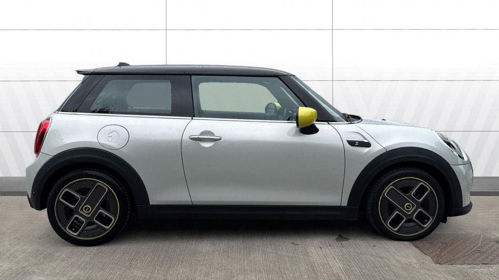 MINI Hatchback 135kW Cooper S Level 2 33kWh 3dr Auto Electric Hatchback - Image 5