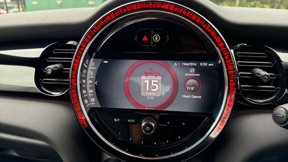 MINI Hatchback 135kW Cooper S Level 2 33kWh 3dr Auto Electric Hatchback - Image 12