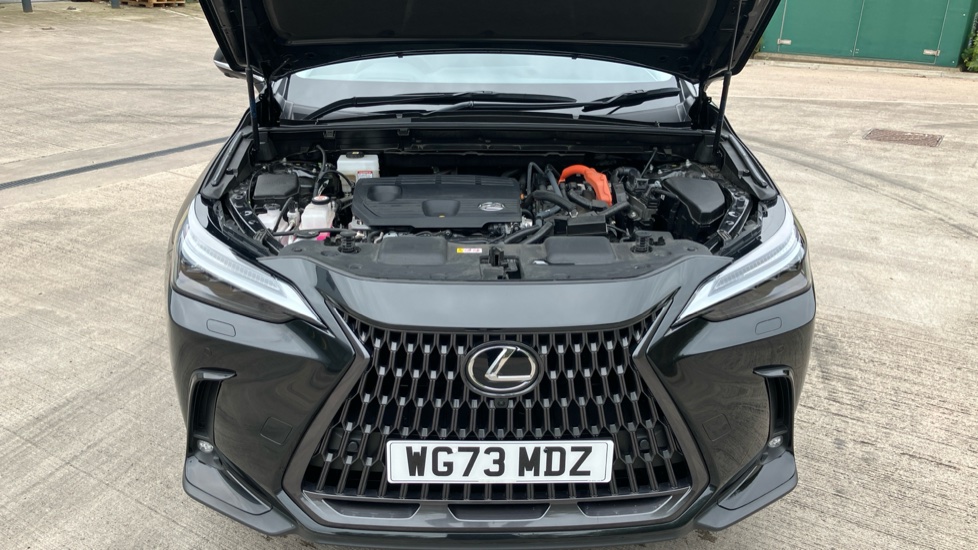 Lexus NX 350h 2.5 Takumi 5dr E-CVT [Pan roof] Hybrid Estate - Image 8