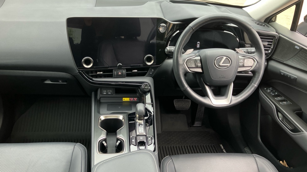 Lexus NX 350h 2.5 Takumi 5dr E-CVT [Pan roof] Hybrid Estate - Image 10